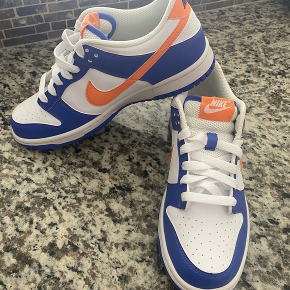 “Knicks” NWOT Nike Dunk Low Mens Size 7/Womens Size 8 1/2 - Picture 4 of 8